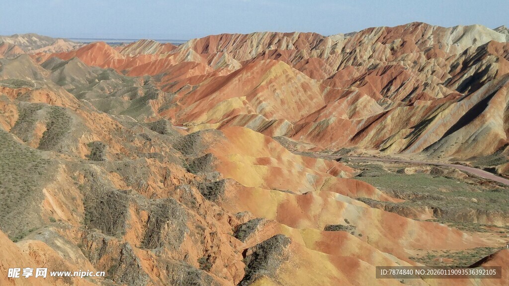 壮丽多彩的丹霞地貌景观