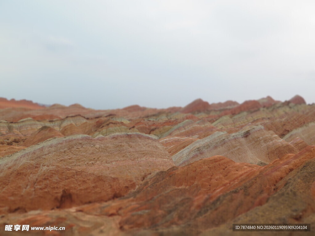 七彩斑斓的壮丽丹霞地貌