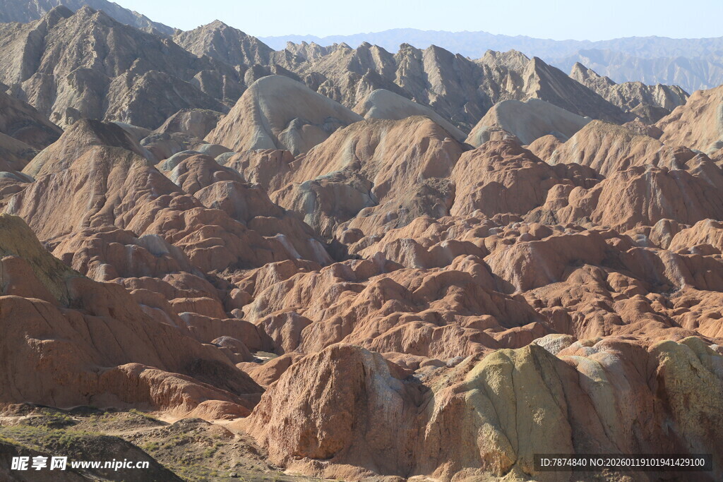 壮丽多彩的丹霞地貌景观