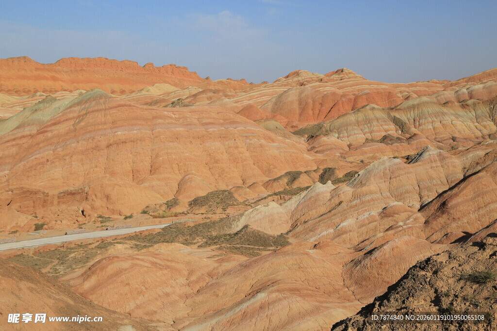 七彩丹霞地貌景观