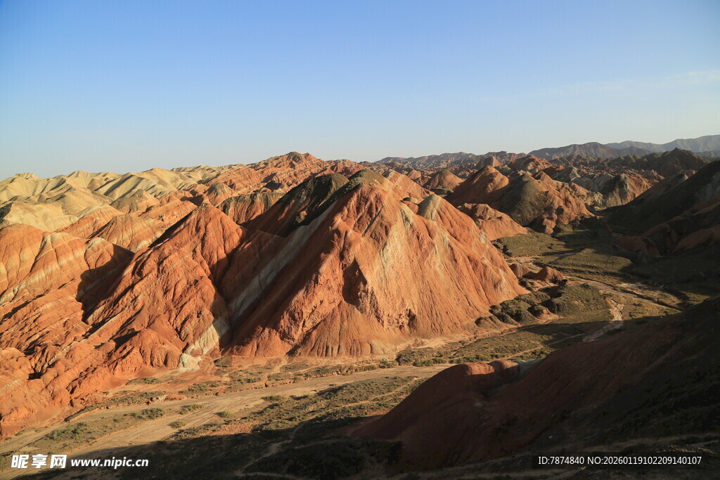壮丽多彩的丹霞地貌景观