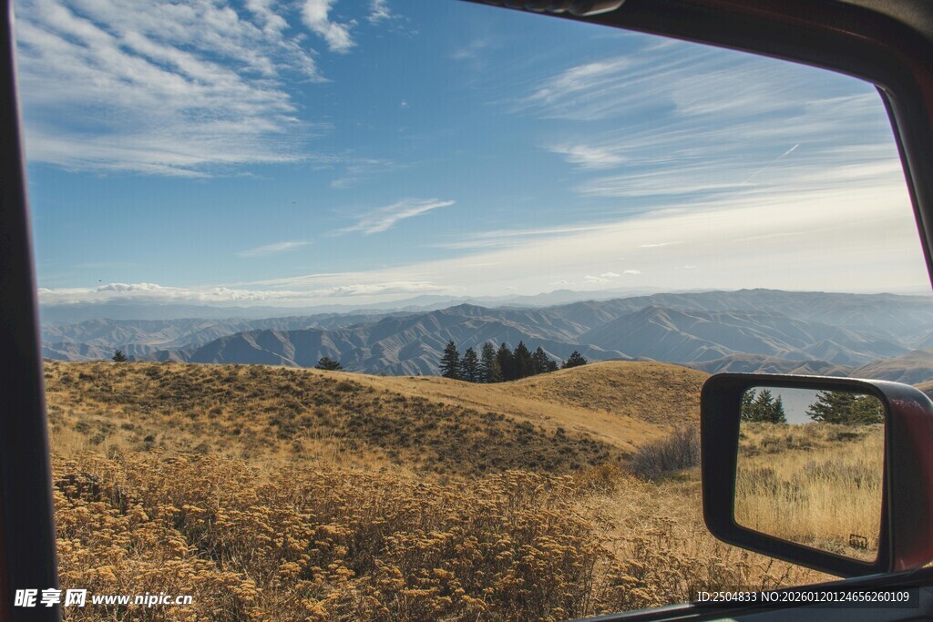 车窗外的旷野风光