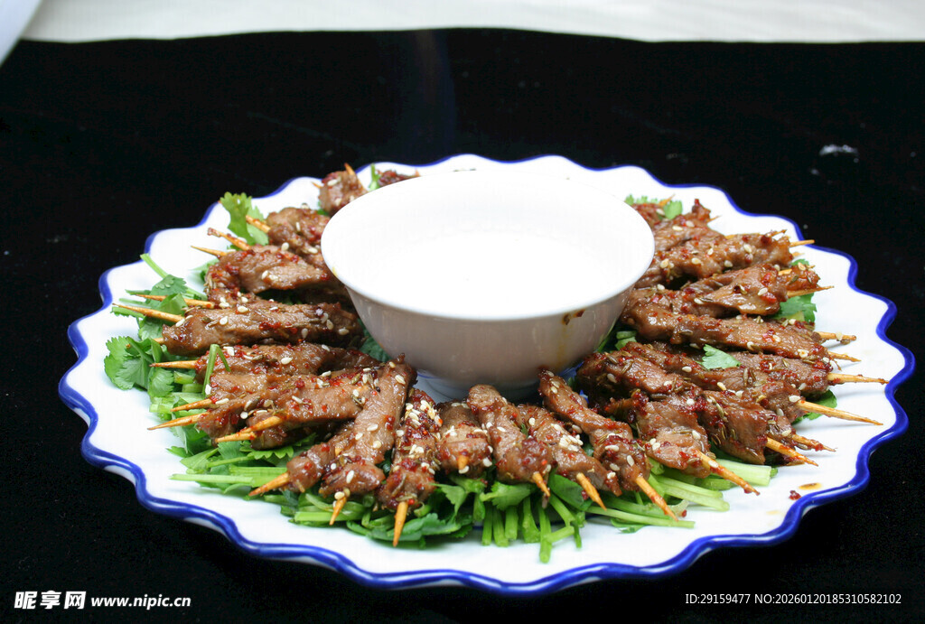 美味串烧配蘸料