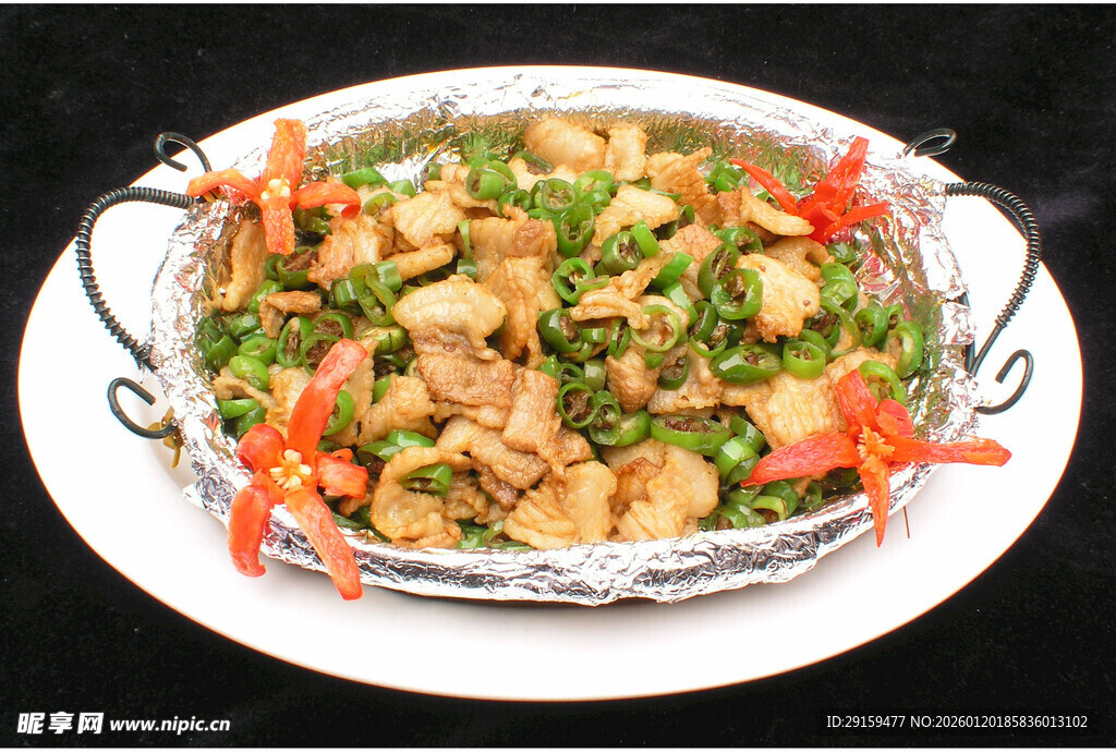 铁板美味鸡肉蔬菜