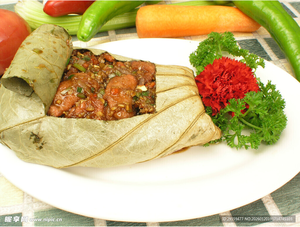 粽叶包裹的美味烤肉