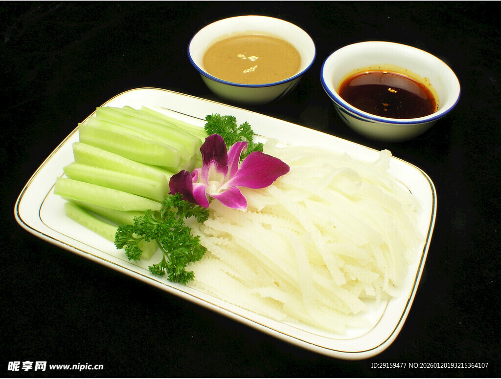 清爽脆嫩山药配双蘸料