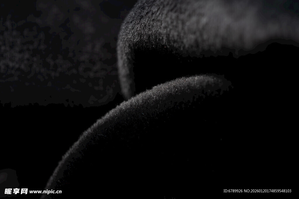 黑色绒布料特写