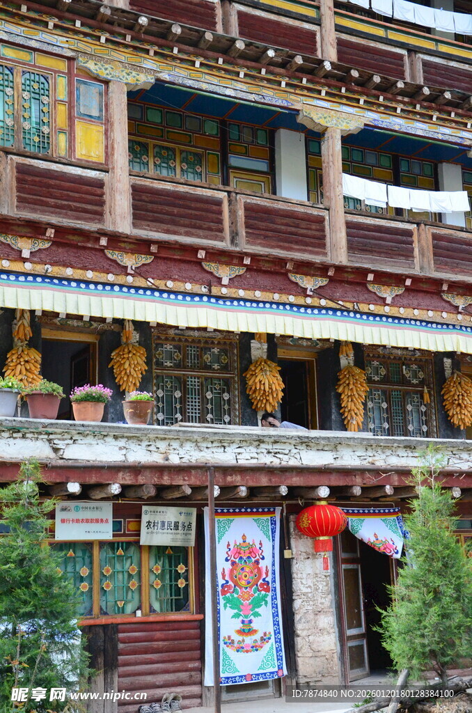 藏式风格建筑外观