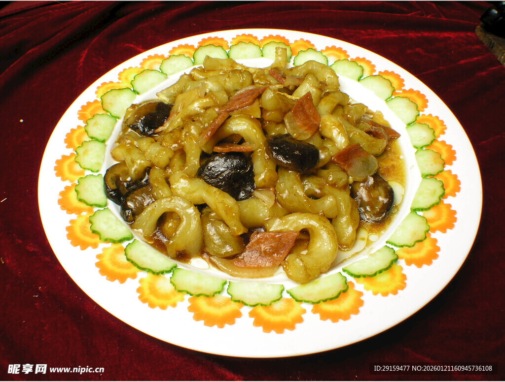 美味海参烧蹄筋