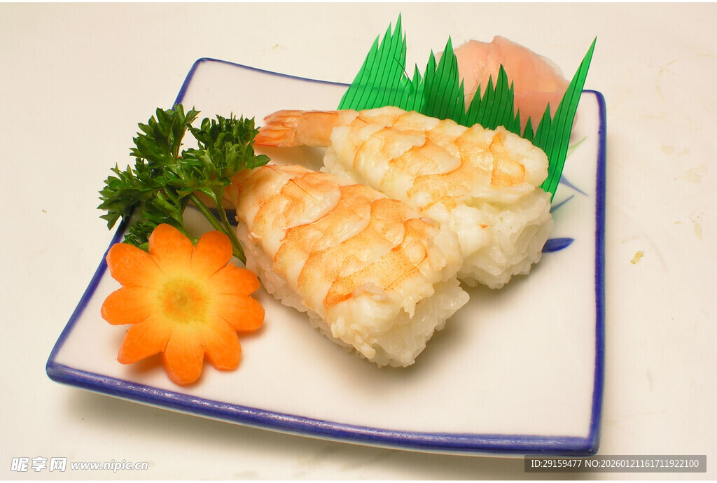 美味虾仁寿司装盘展示
