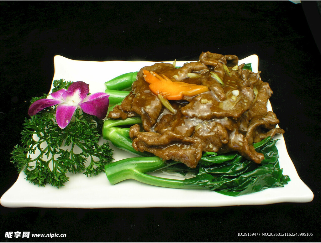 香菇青菜摆盘美食