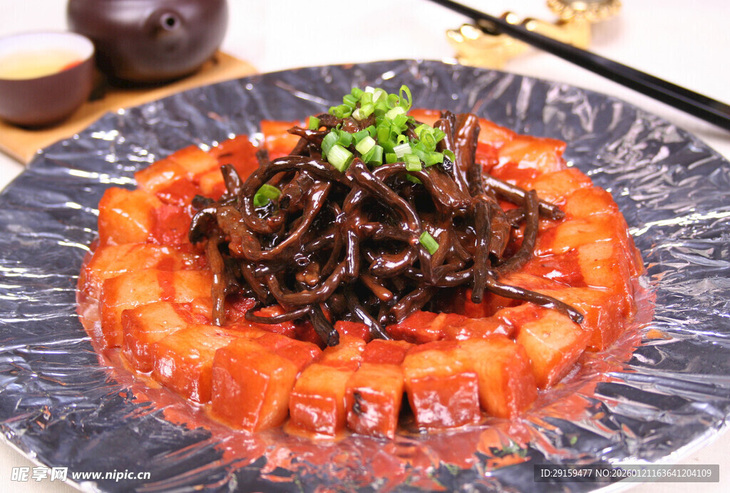 凉拌番茄配木耳