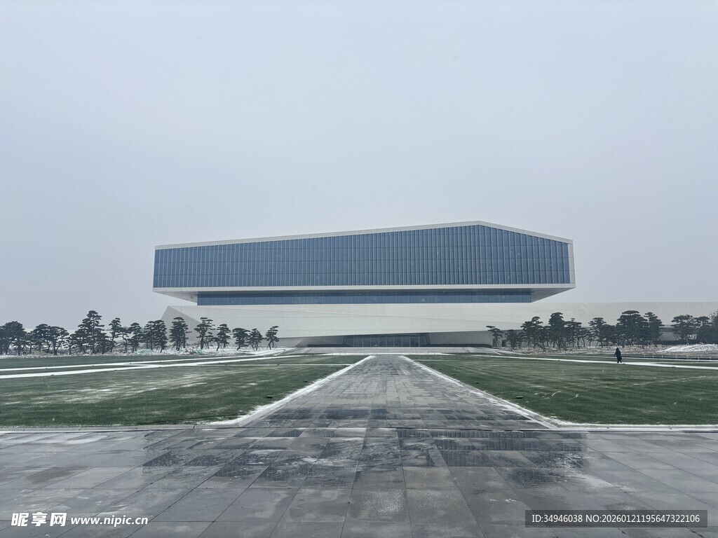 现代风格大型建筑外观