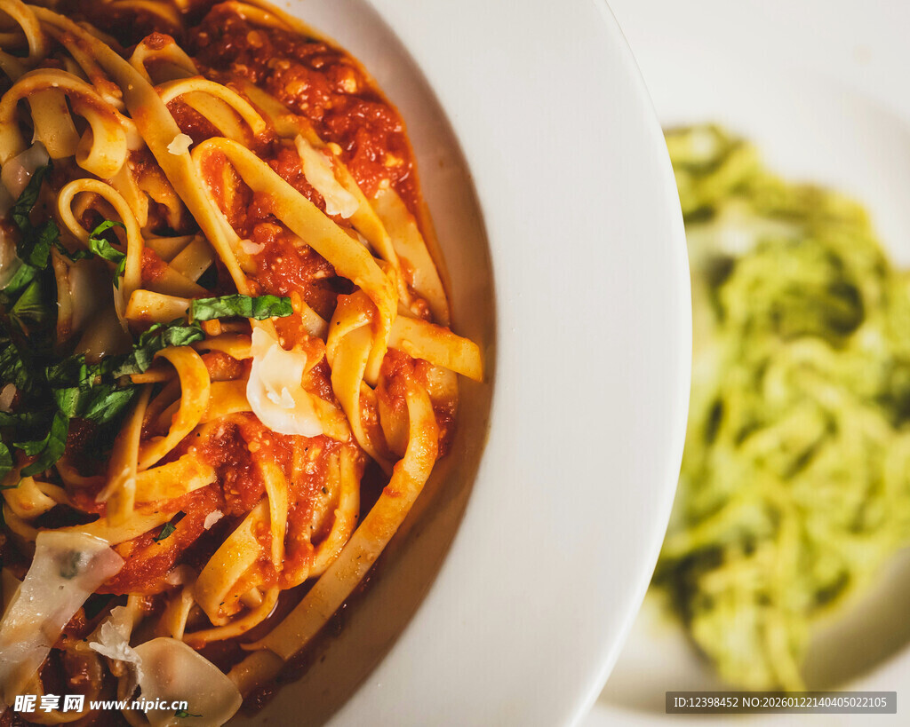 两碗美味意面料理