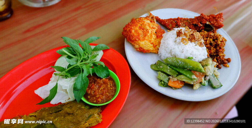 美味多样的特色餐食