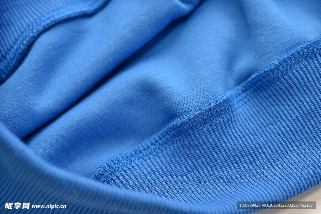 蓝色针织布料细节特写