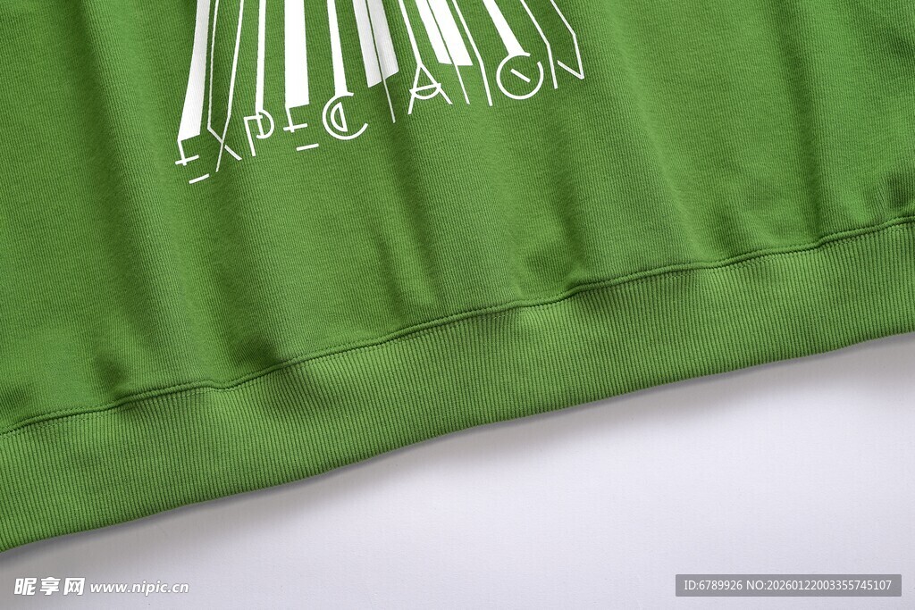绿色衣物细节展示