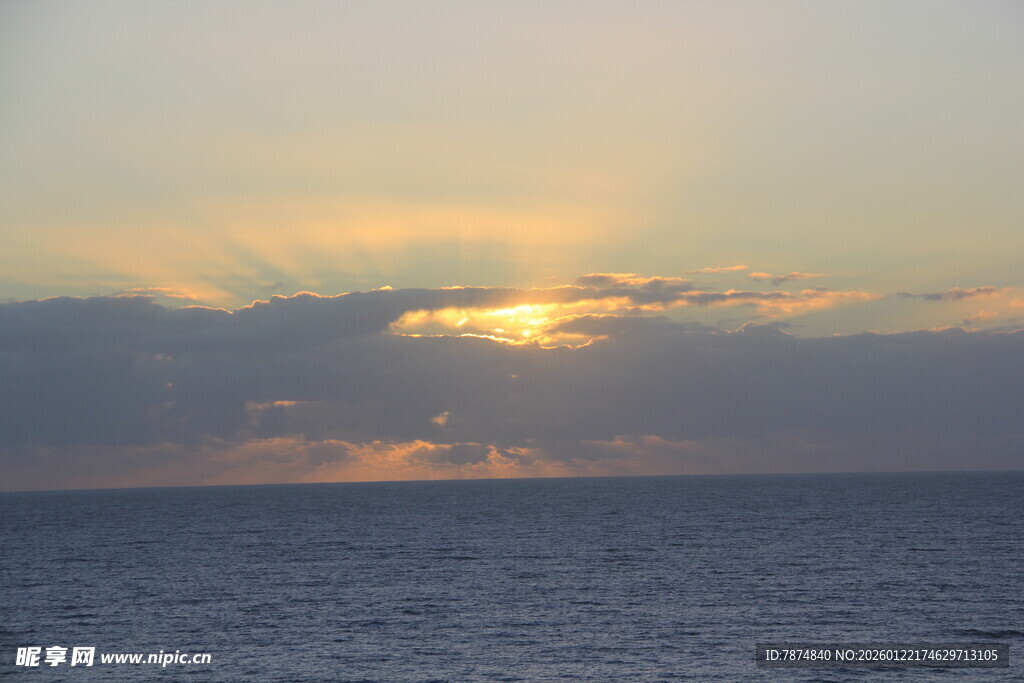 海上日落美景