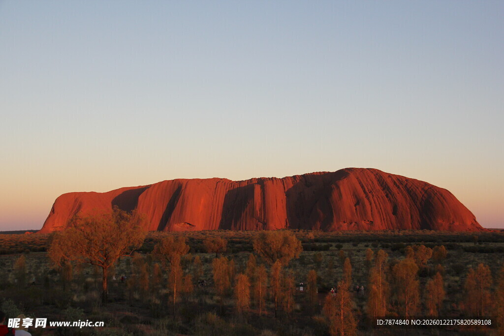 澳大利亚乌鲁鲁巨石景观