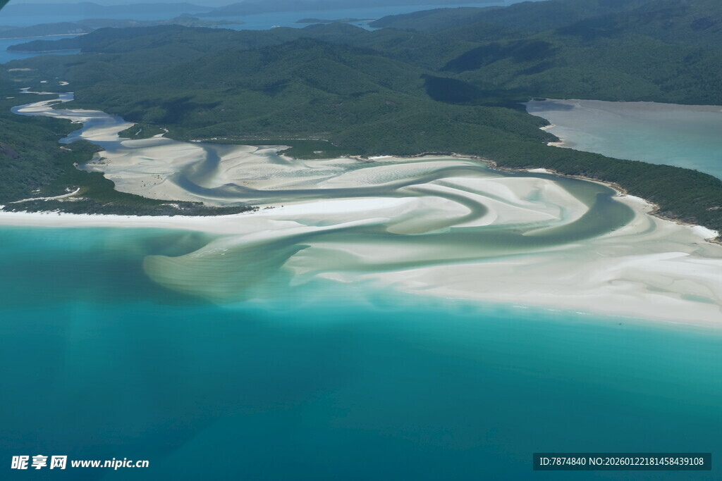美丽海岛迷人海岸线风光