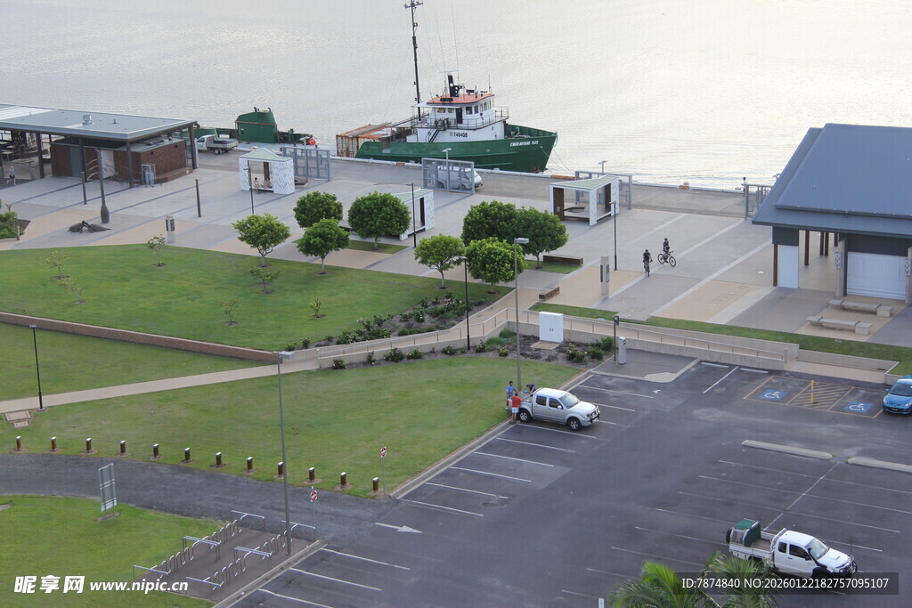 港口停车场及周边景致