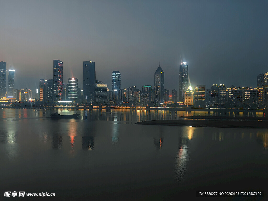 赣江滕王阁城市夜景河畔灯光倒影