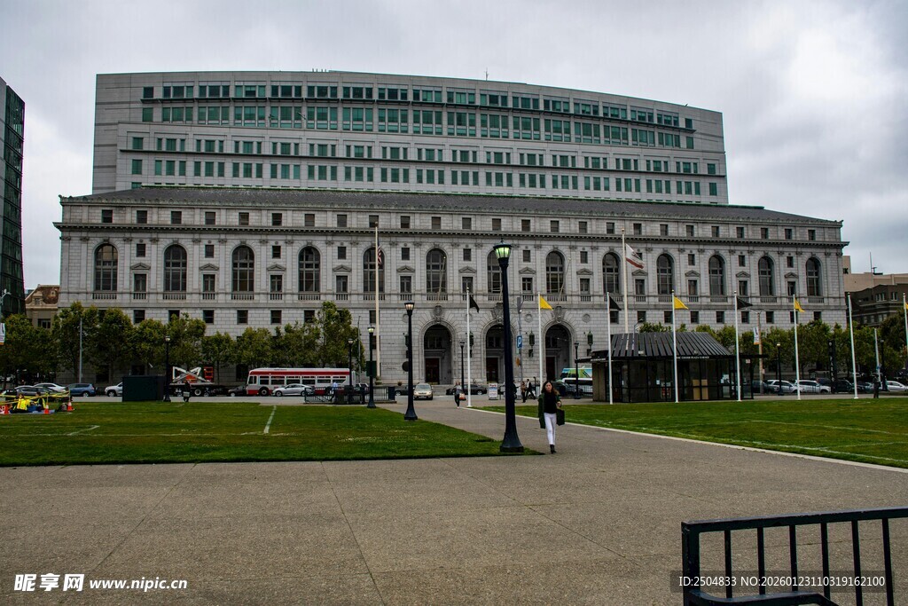 宏伟欧式建筑外观景观