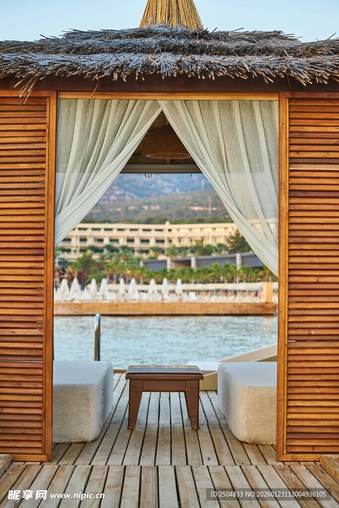 木质露台海景休闲空间