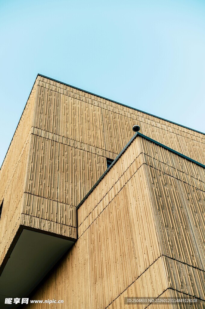 现代风格建筑外观一角