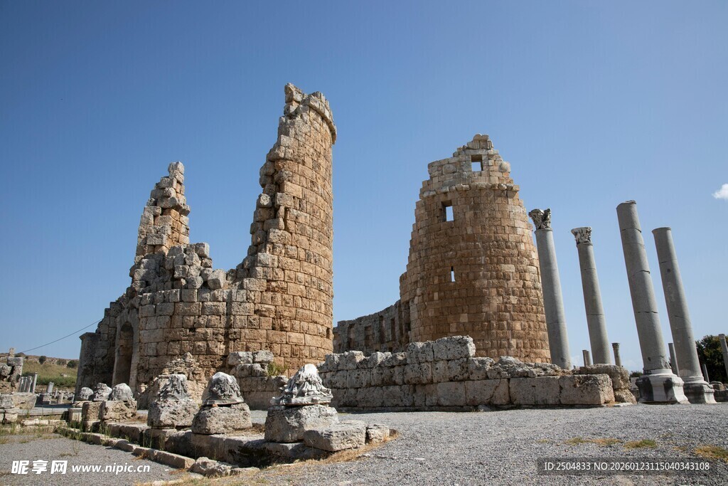 古老遗址展现历史沧桑