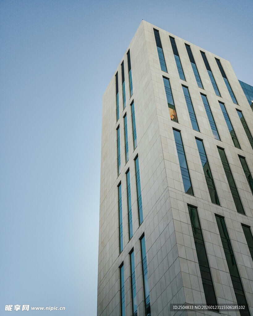 现代高楼大厦外观特写