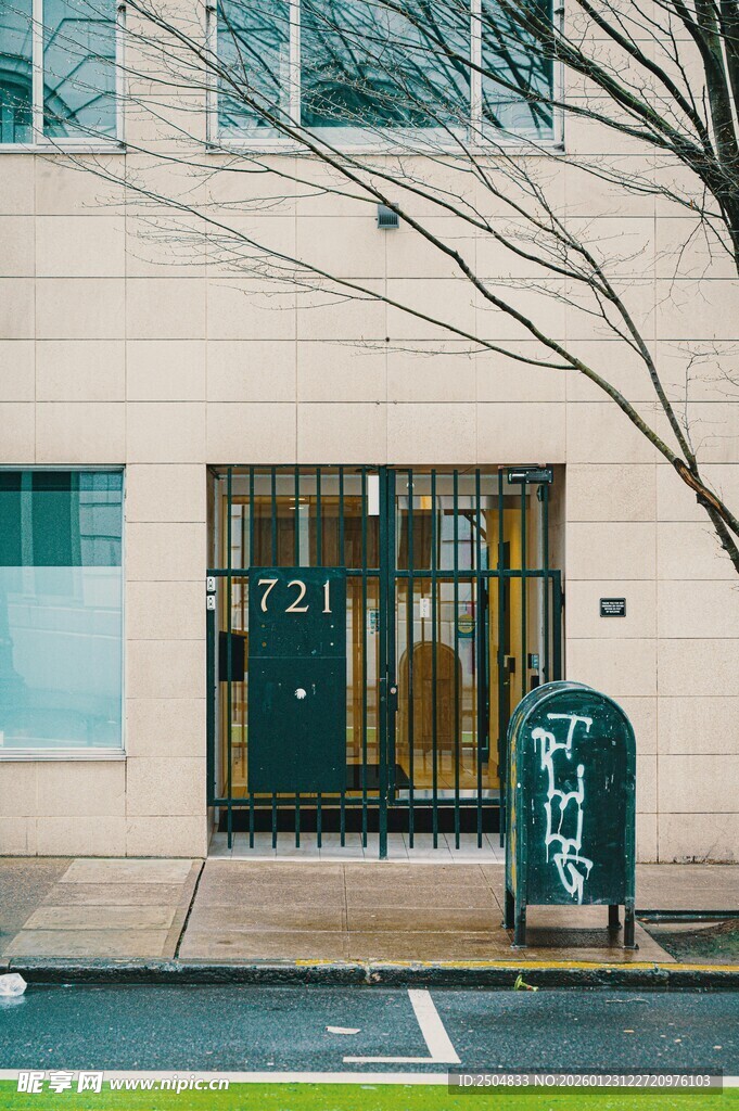 简约风格临街店铺外观