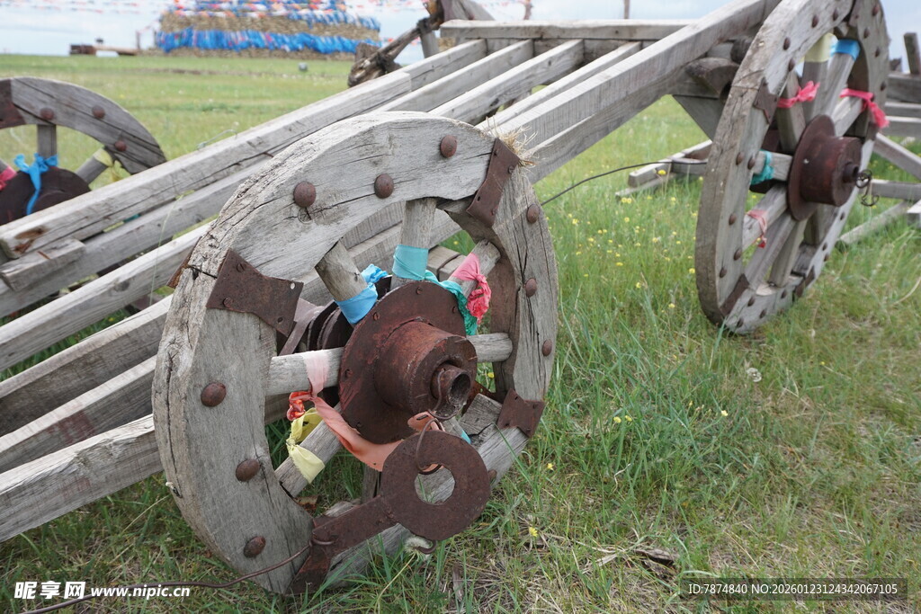 户外大型木质机械装置