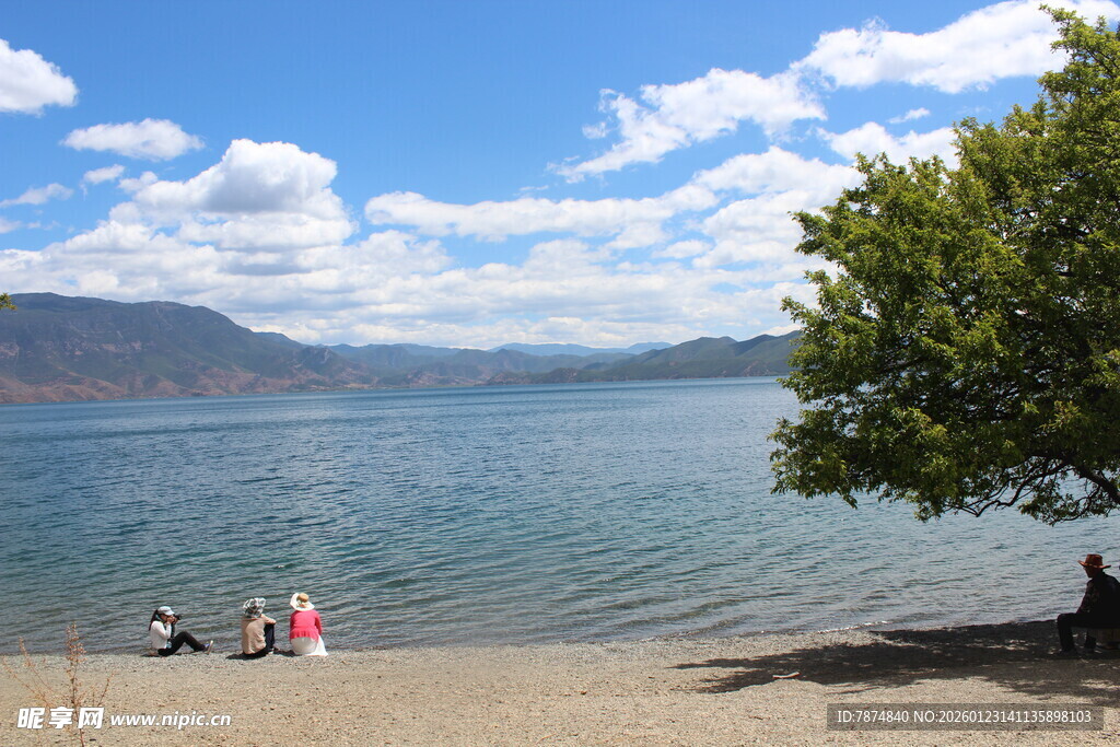 湖畔休闲时光 惬意风景
