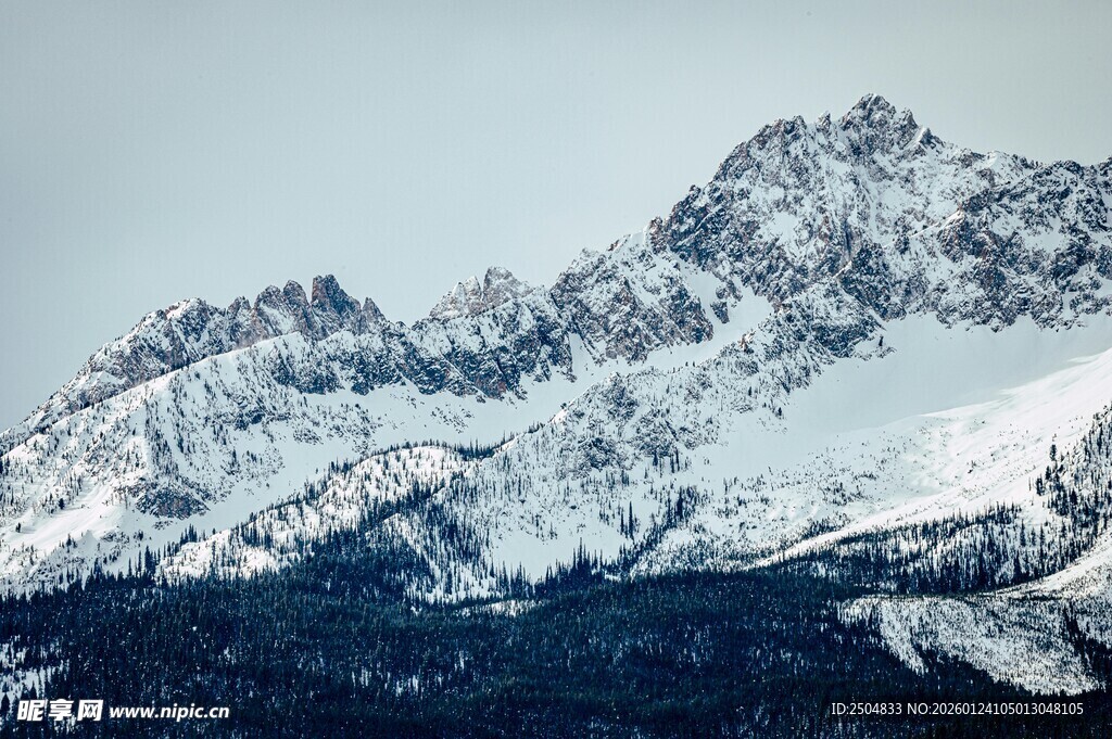 雪山壮丽景观