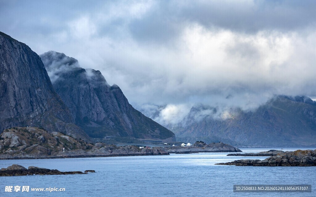 挪威峡湾壮美山水景观