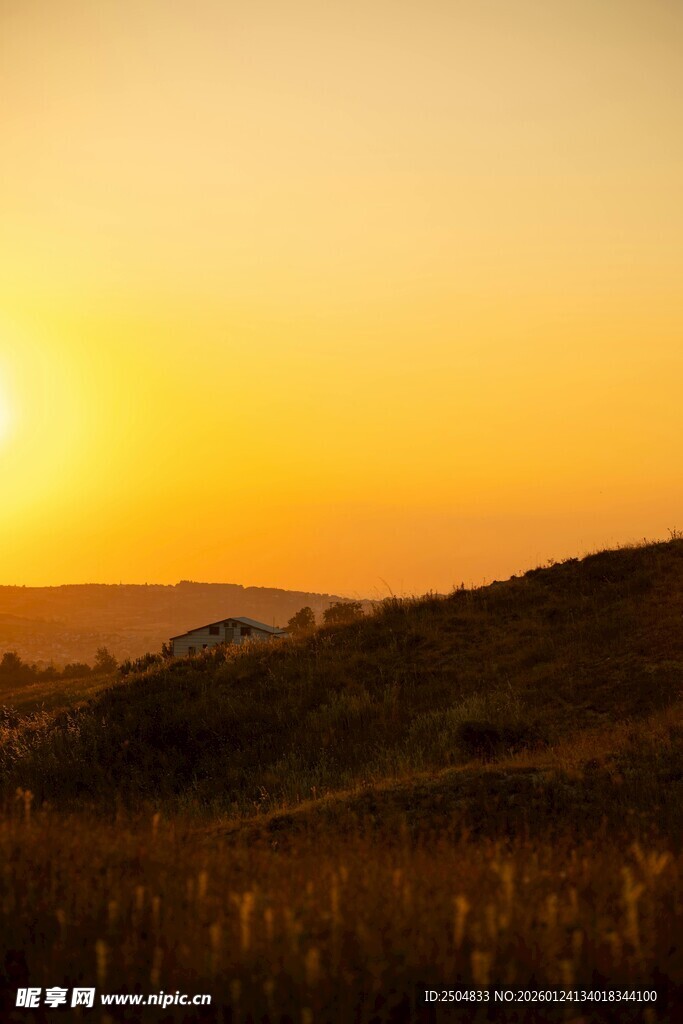 夕阳下的原野美景