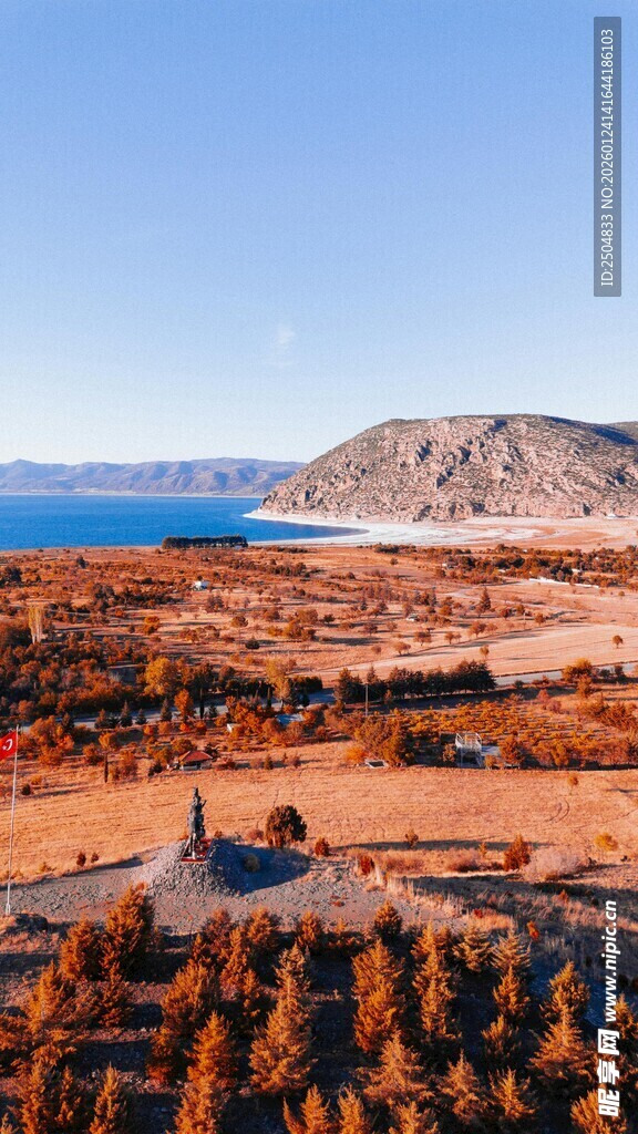 秋日海岸风光俯瞰