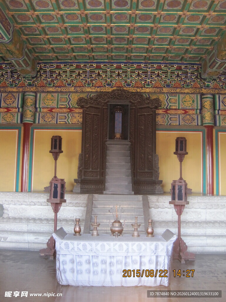 中式传统室内祭祀场景