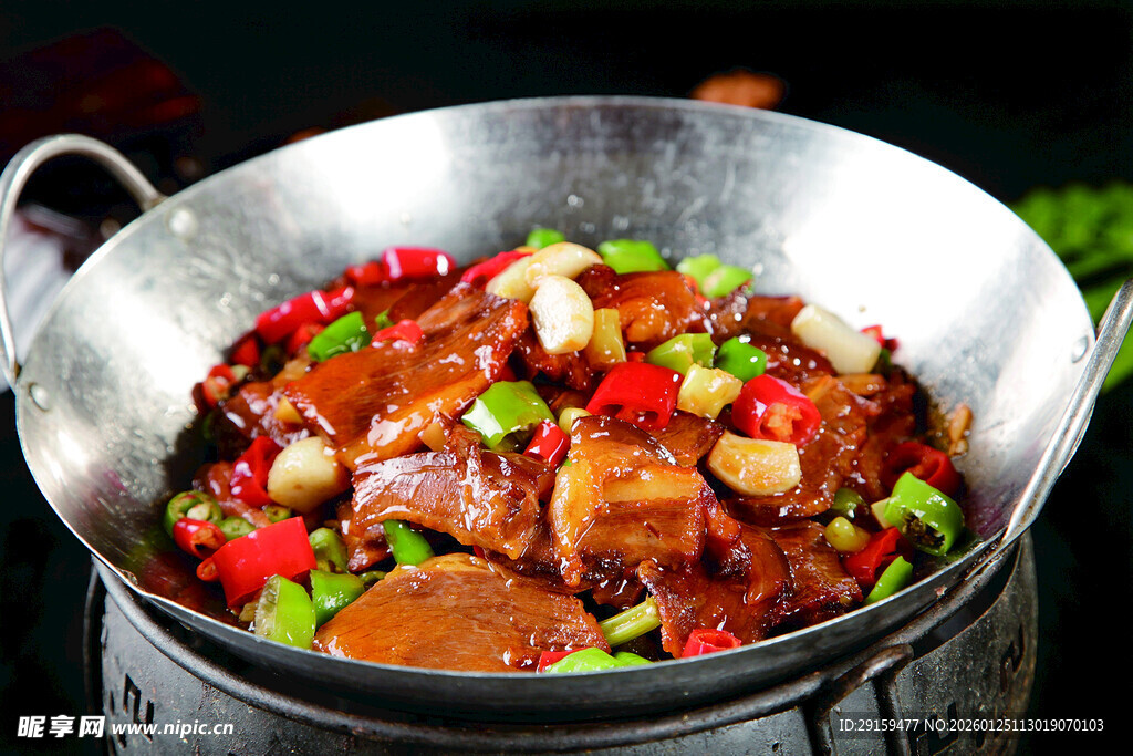 香辣干锅美食诱人呈现