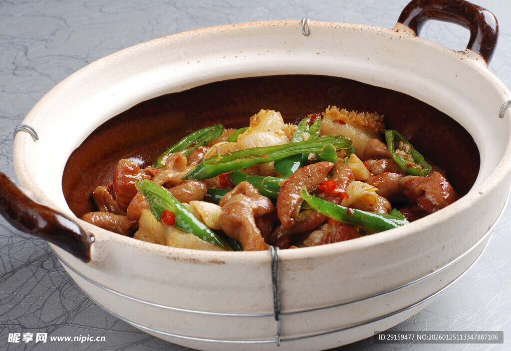 美味砂锅鸡肉煲