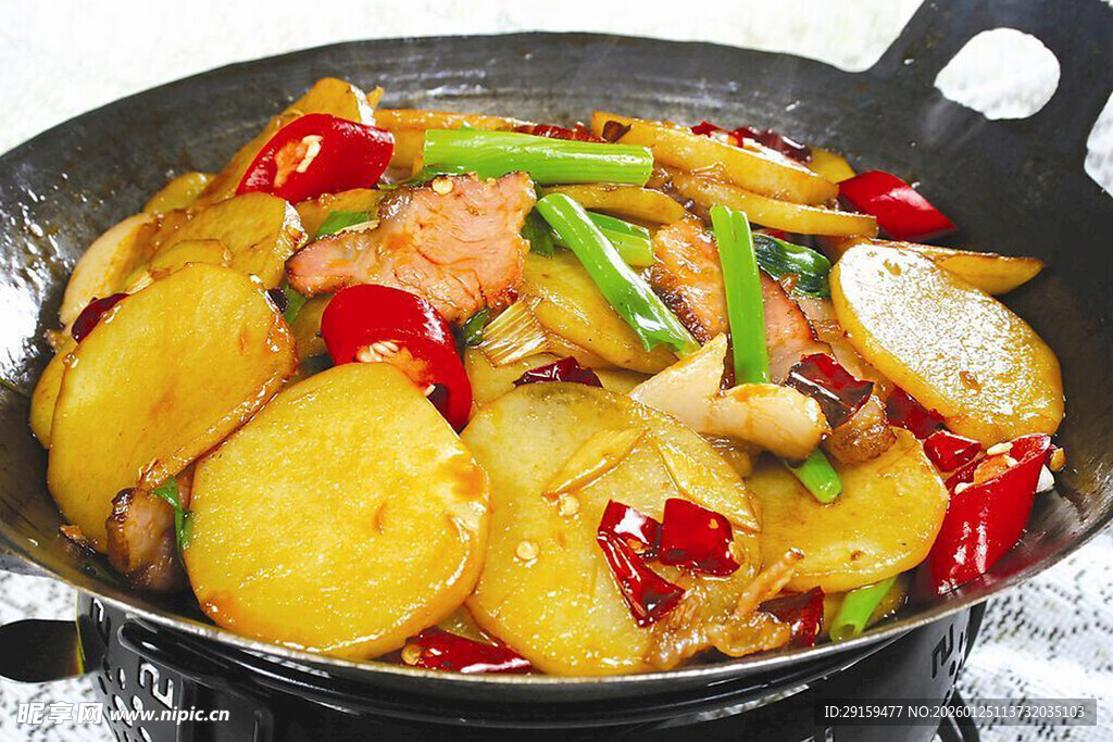 美味干锅土豆片等食材