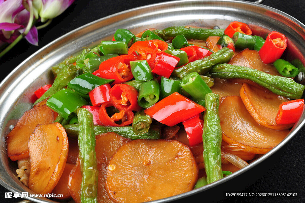 彩椒炒素肠