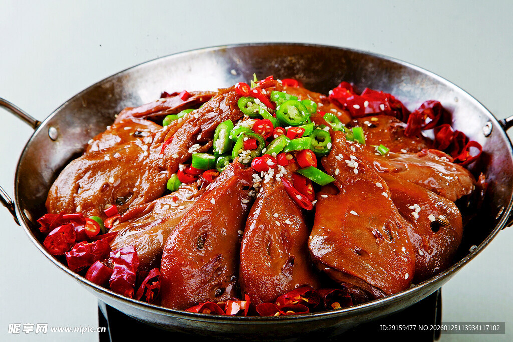 香辣美味干锅鸭头