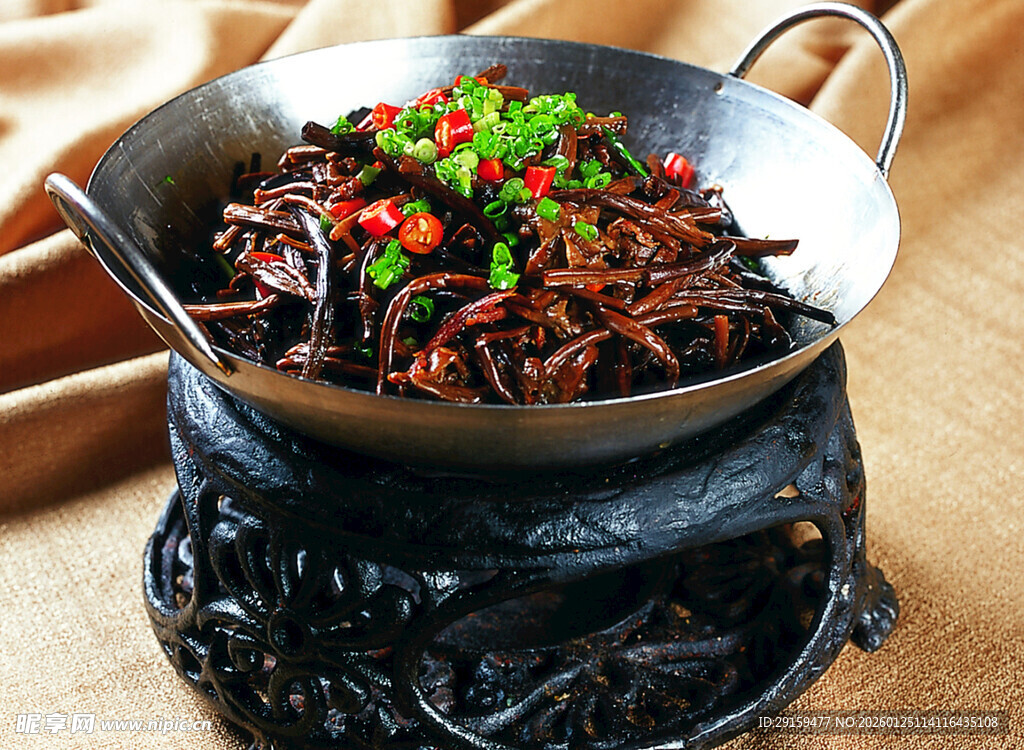 干锅茶树菇