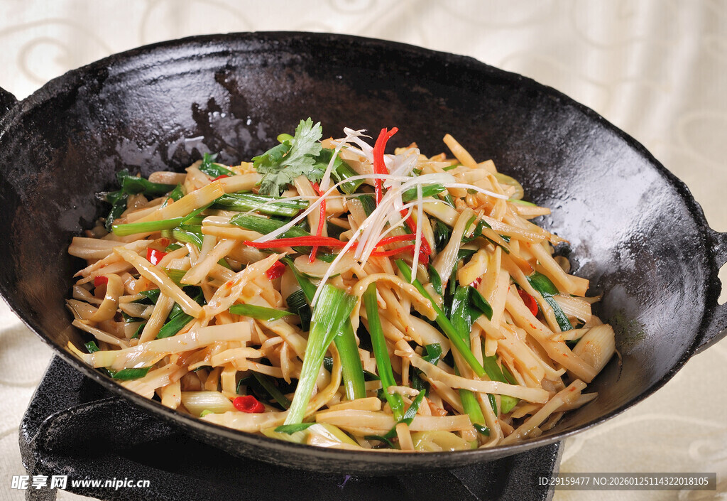 锅中美味炒面