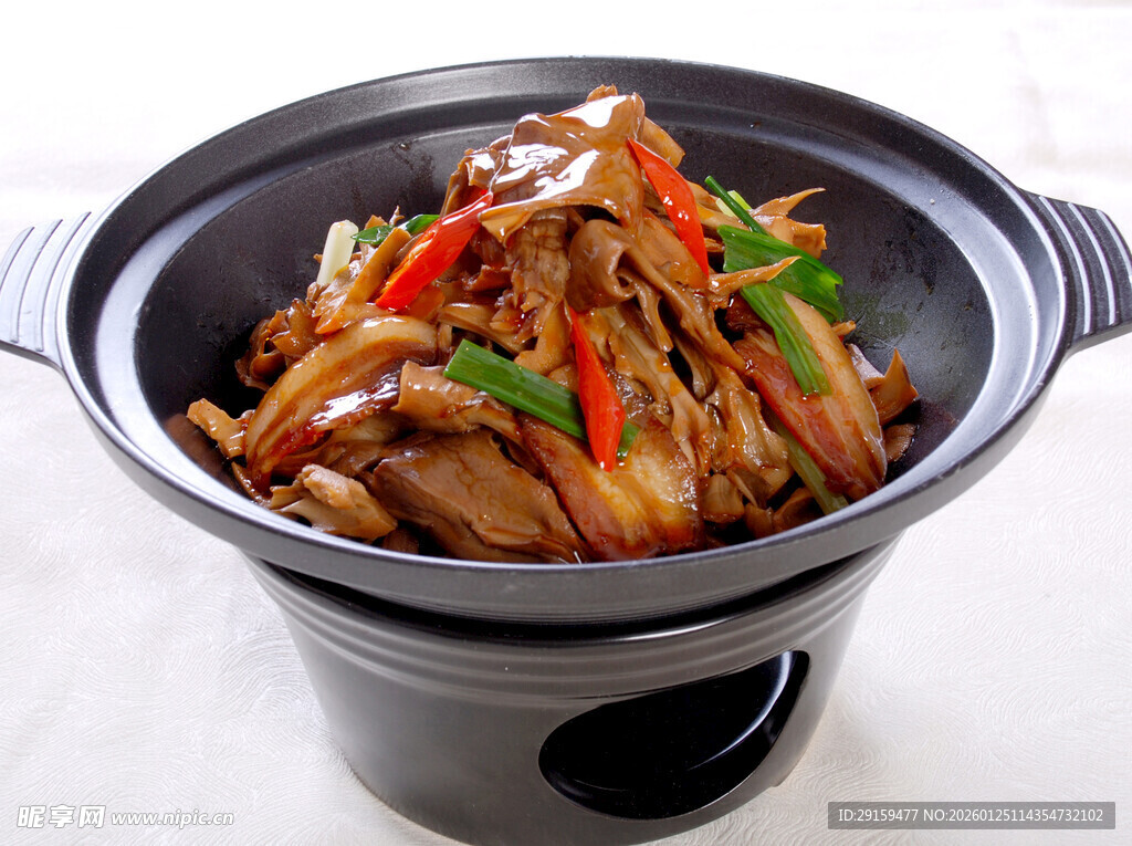 美味干锅食材丰富诱人