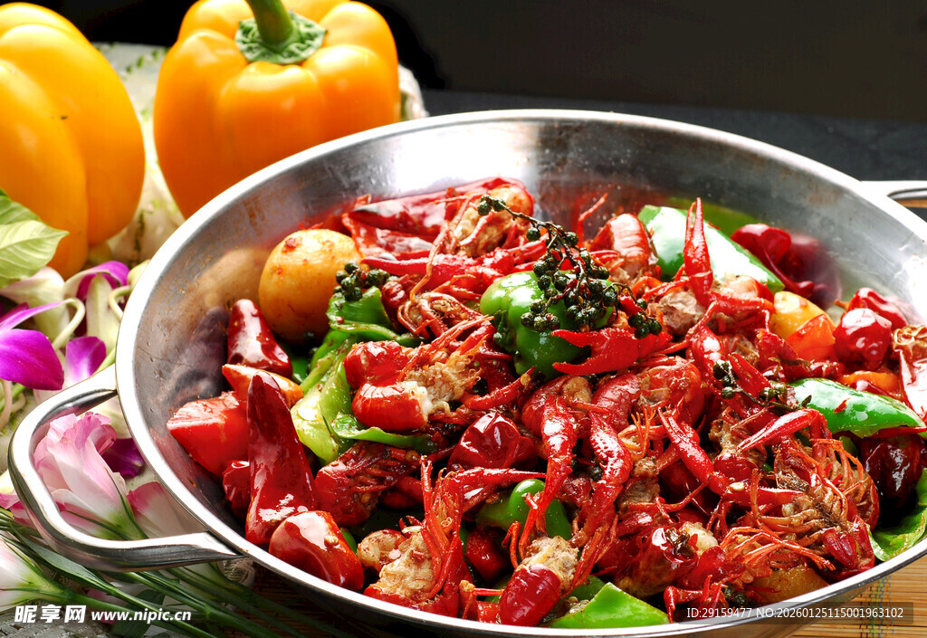 香辣干锅美食诱人呈现