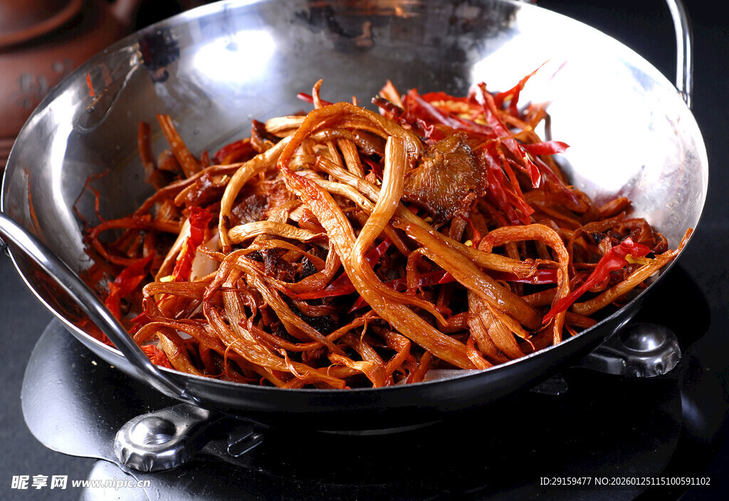 香辣爽口的干锅土豆丝