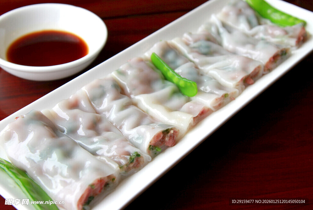 美味肠粉配特色蘸料